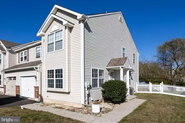 608 HONEYSUCKLE WAY, Pennsburg, PA 18073