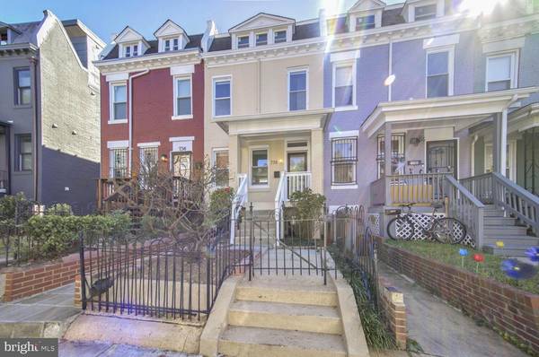 738 HOBART PL NW, Washington, DC 20001