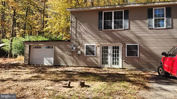 Bushkill, PA 18324,1093 MAPLE LAKE DRIVE