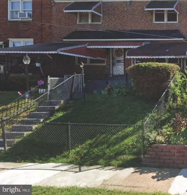 2032 S LARRY ST,  Philadelphia,  PA 19142