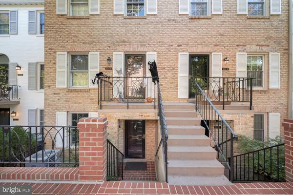 3285 SUTTON PL NW #C, Washington, DC 20016