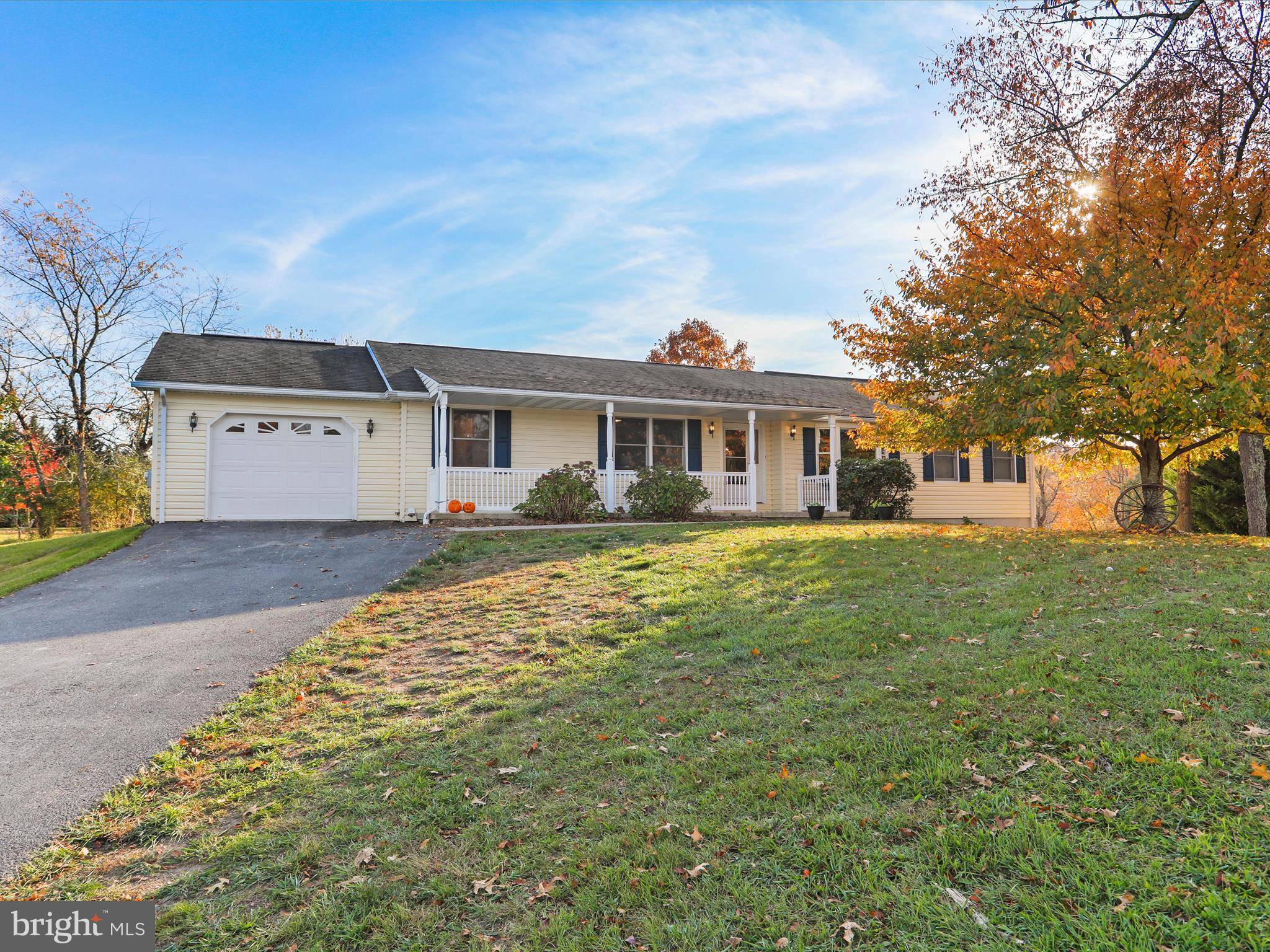 350 RIDGE VIEW DR, Berkeley Springs, WV 25411