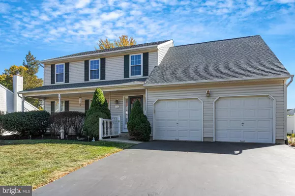 10 PICKERING BND, Langhorne, PA 19047