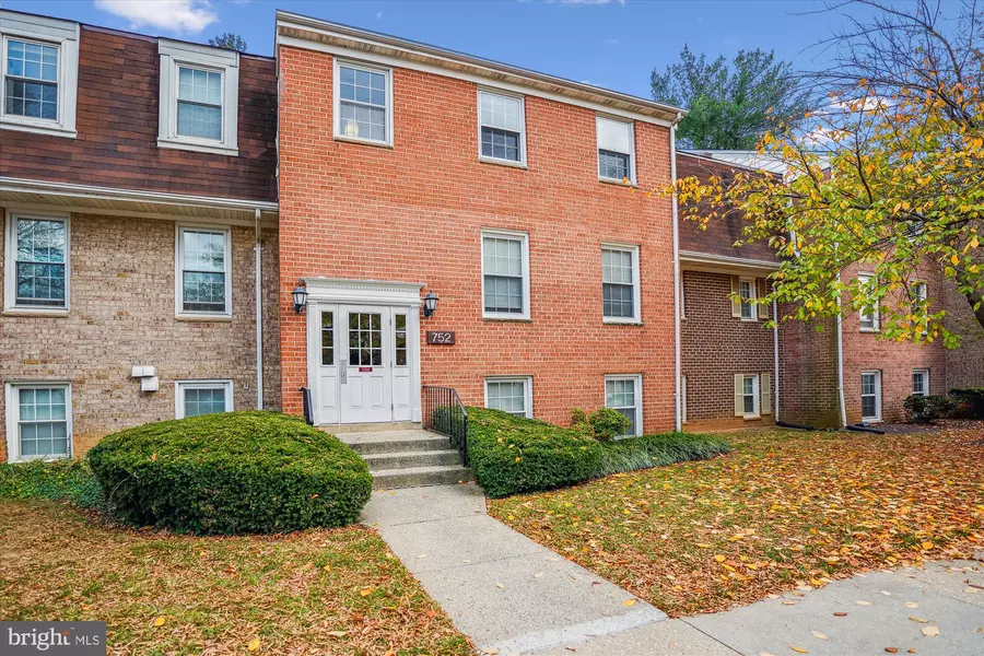 752 QUINCE ORCHARD BLVD #752-202, Gaithersburg, MD 20878