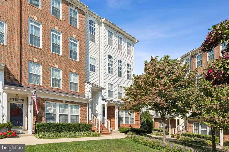 327-B CROSS GREEN ST #327B, Gaithersburg, MD 20878