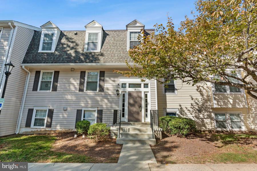 3 PICKERING CT #202, Germantown, MD 20874