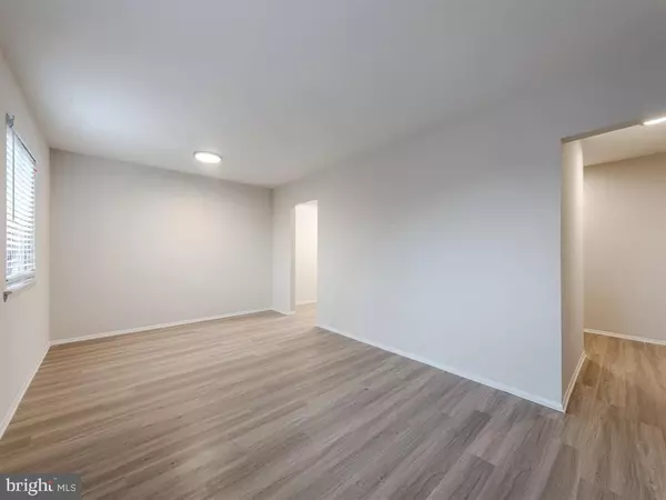 Aberdeen, MD 21001,1009 WARWICK DR #2D