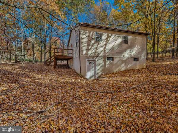 Berkeley Springs, WV 25411,33 MAPLE LN