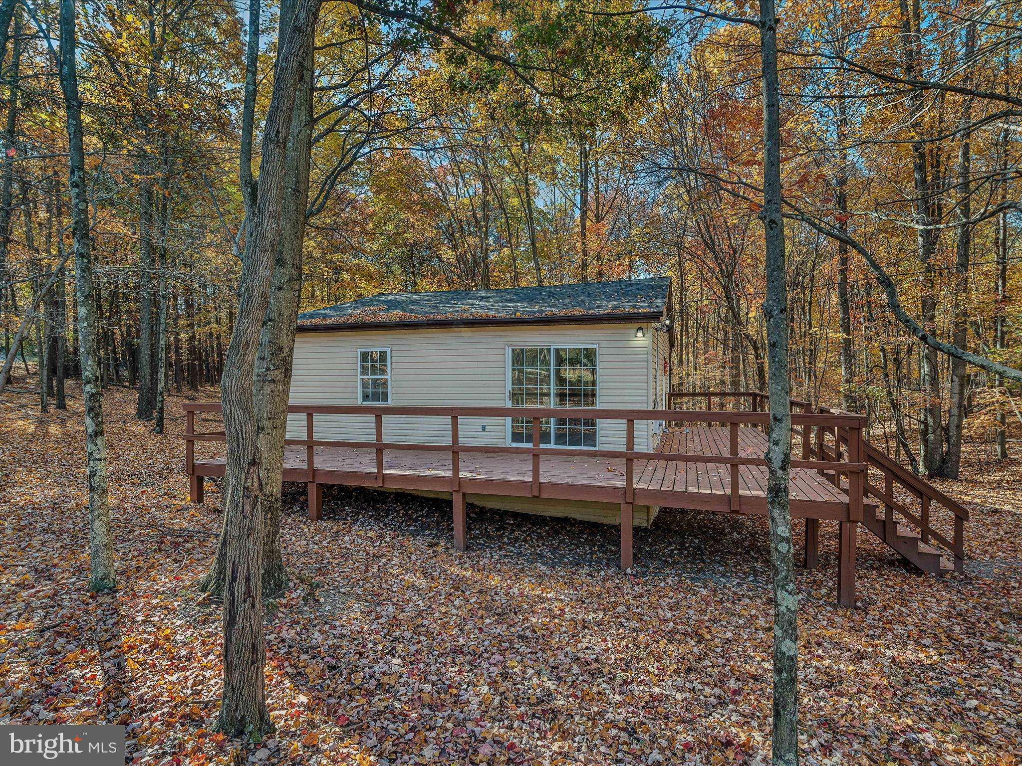 Berkeley Springs, WV 25411,33 MAPLE LN