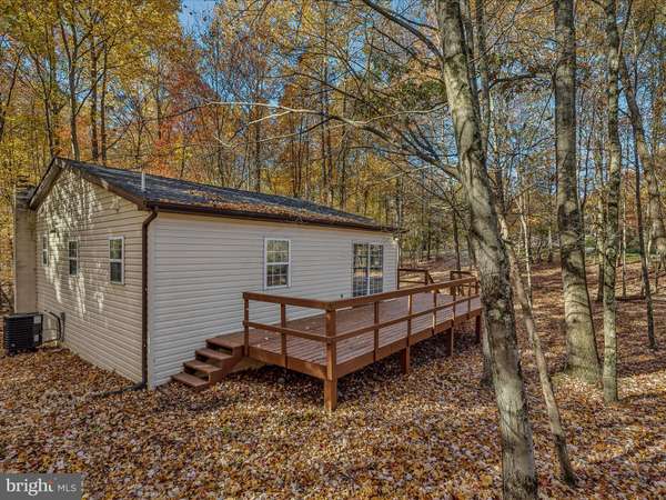 Berkeley Springs, WV 25411,33 MAPLE LN