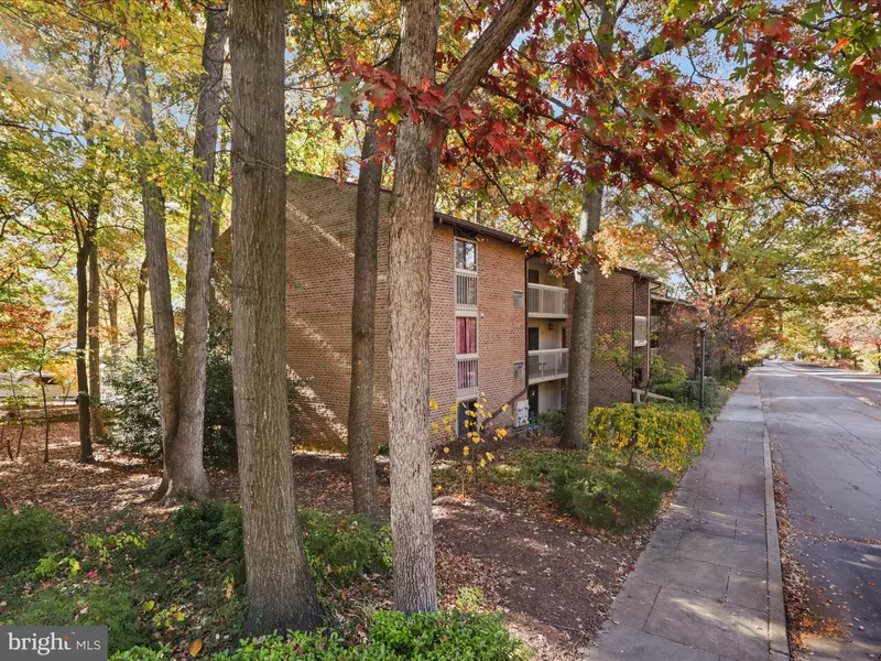 1520 MOORINGS DR #21B, Reston, VA 20190