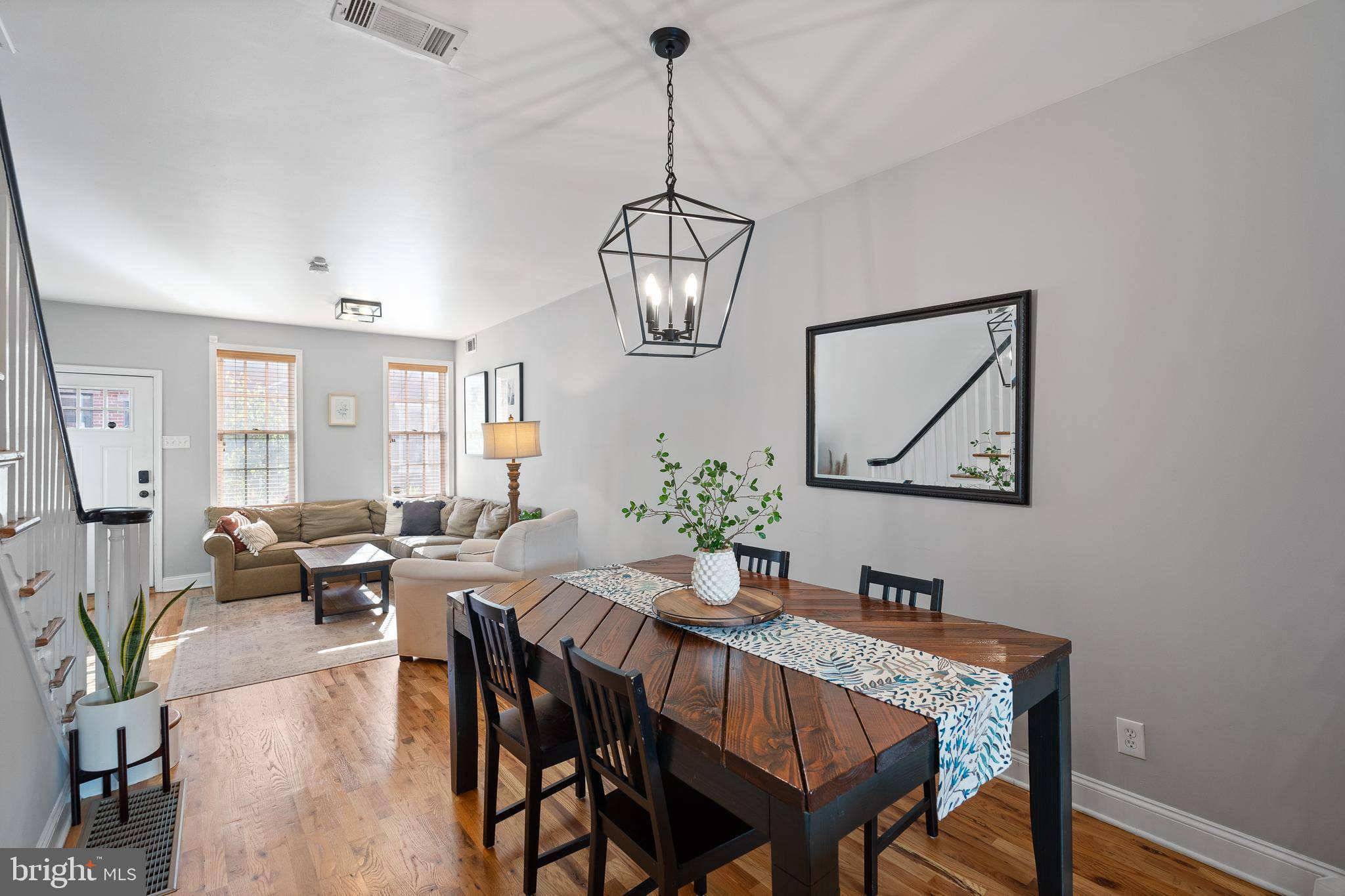 Philadelphia, PA 19147,513 GREENWICH ST