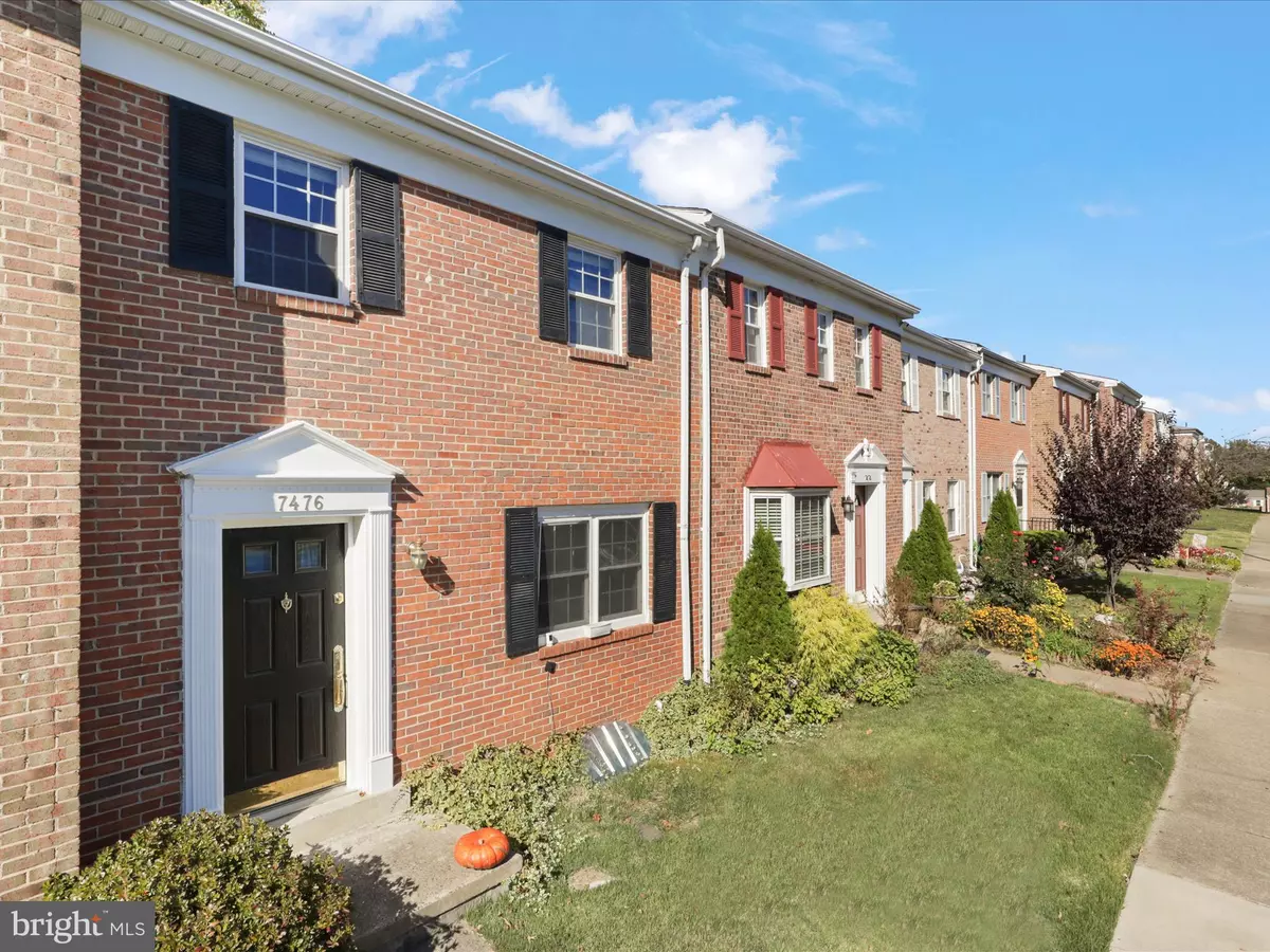 Lorton, VA 22079,7476 LARNE LN