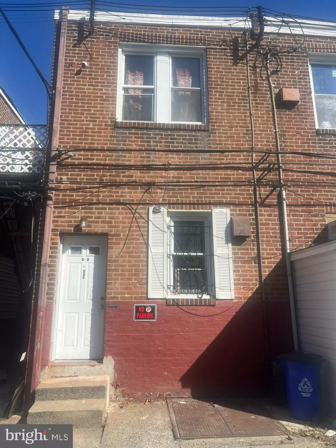 Upper Darby, PA 19082,438 LONG LN