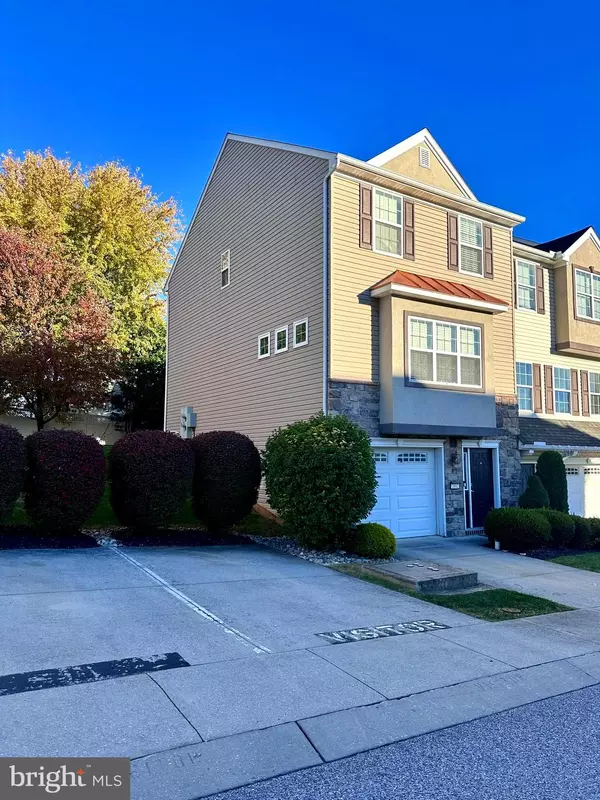 2442 SCHULTZ WAY, York, PA 17402