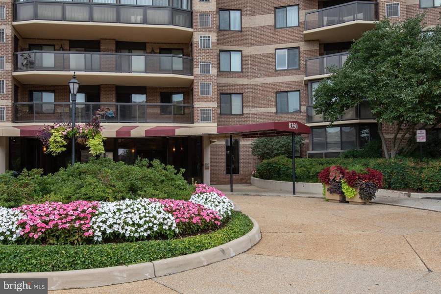 8350 GREENSBORO DR #107, Mclean, VA 22102