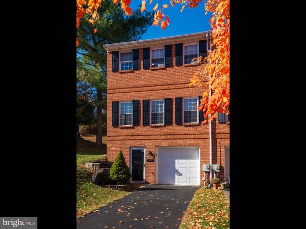 563 COVENTRY LN, West Chester, PA 19382