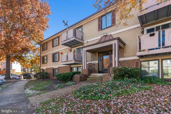 Alexandria, VA 22309,4400 GROOMBRIDGE WAY #H