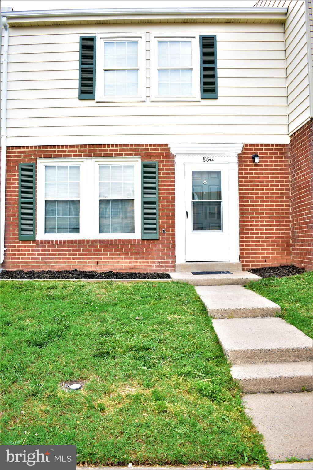 Manassas, VA 20109,8842 CHERRY OAK CT