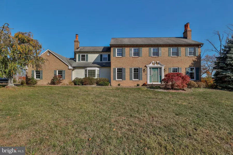 2089 CHESTNUT RD, Coopersburg, PA 18036