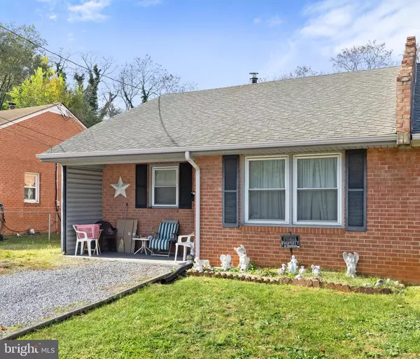 335 RITENOUR ST, Front Royal, VA 22630