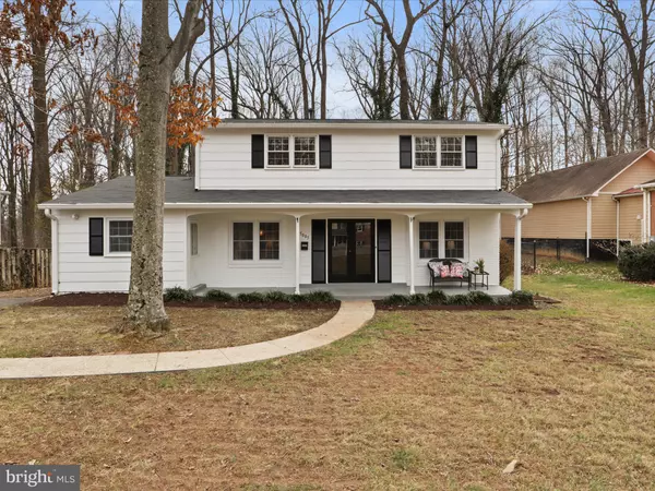 Annandale, VA 22003,5005 RED FOX DR