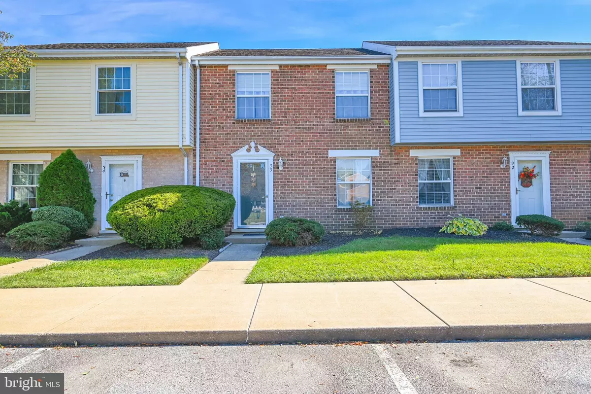 York, PA 17404,33 WILLIAMSTOWN CIR #33