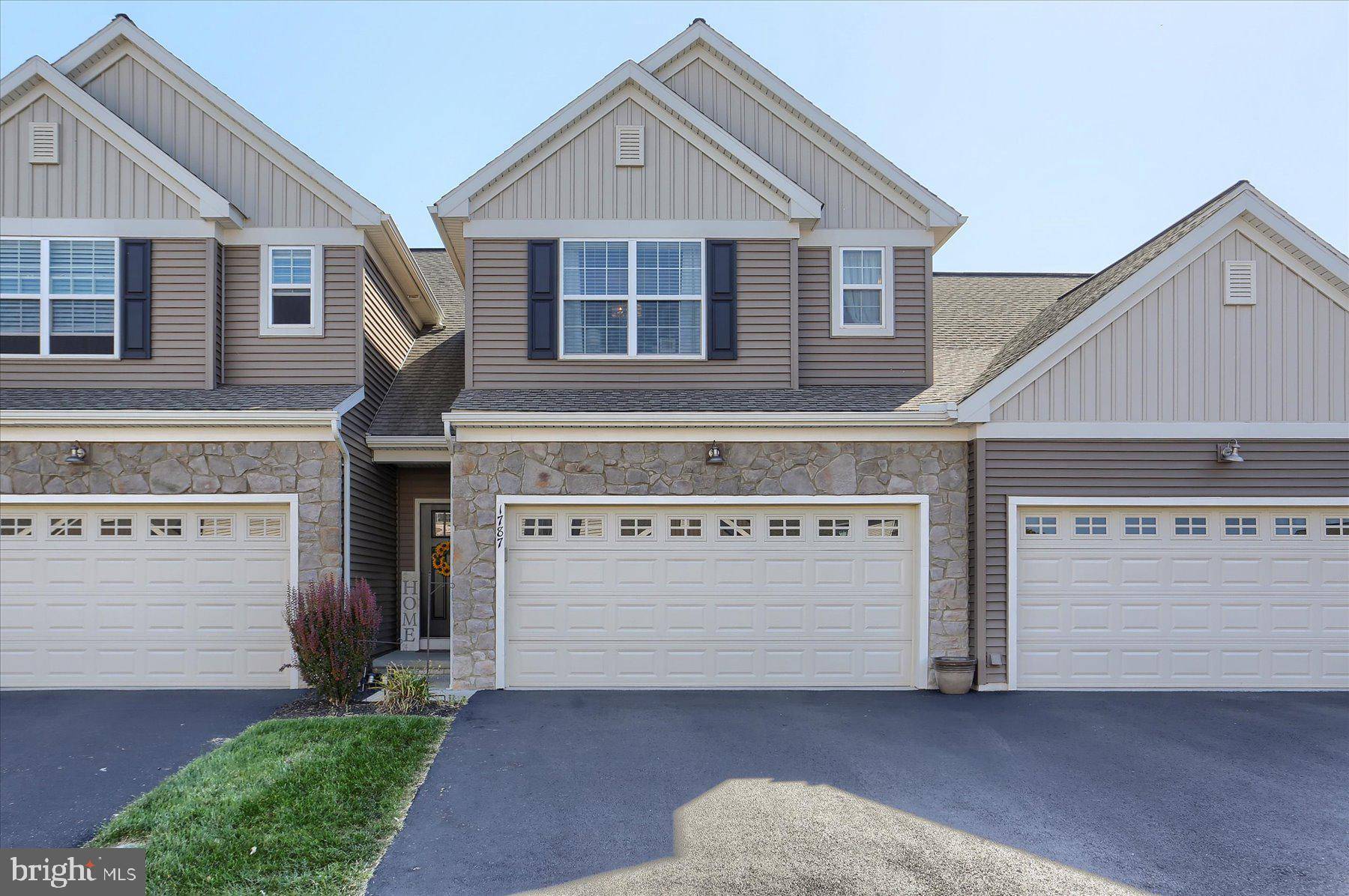 1787 SHADY LN, Mechanicsburg, PA 17055