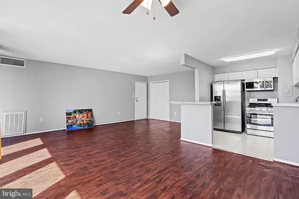 16 S VAN DORN ST #606, Alexandria, VA 22304