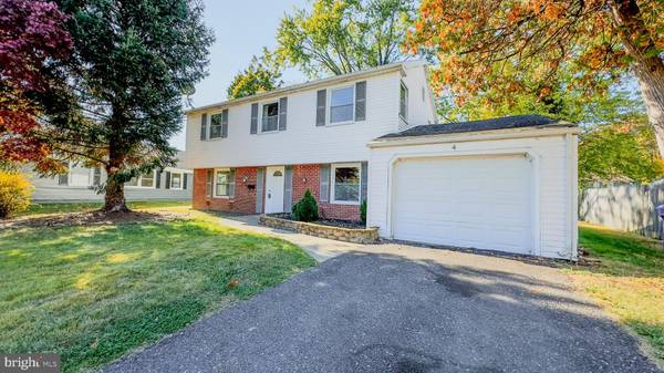 4 PEMBROOK LN, Willingboro, NJ 08046