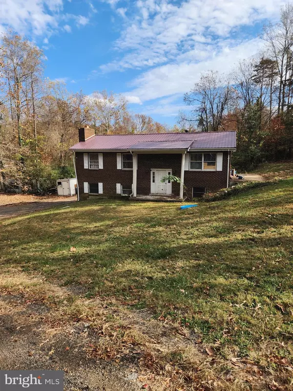 38089 MOUNT WOLF RD, Charlotte Hall, MD 20622