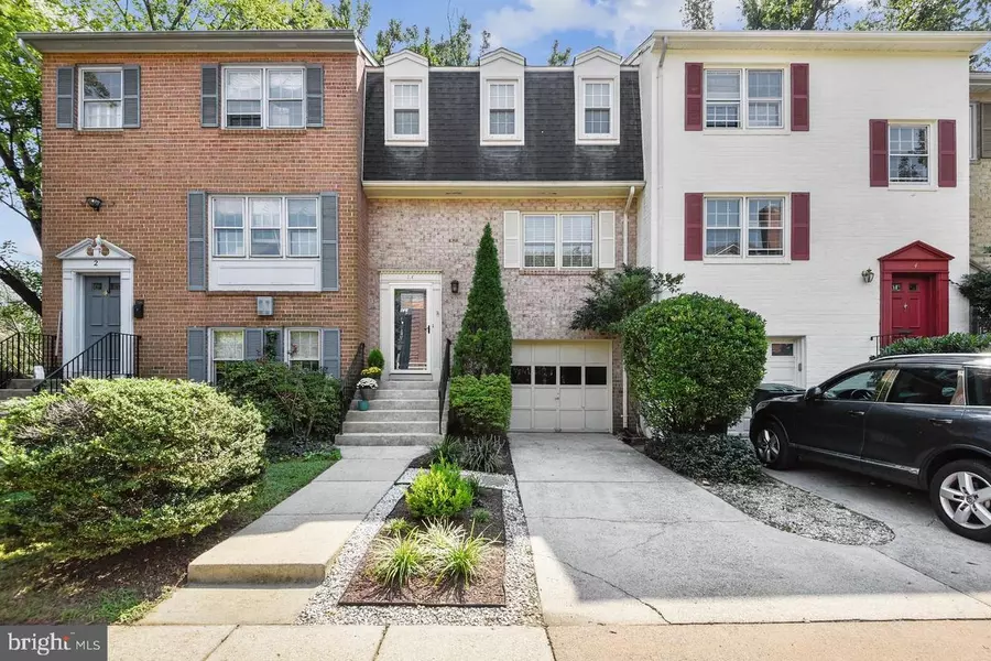 2A W CHAPMAN ST, Alexandria, VA 22301