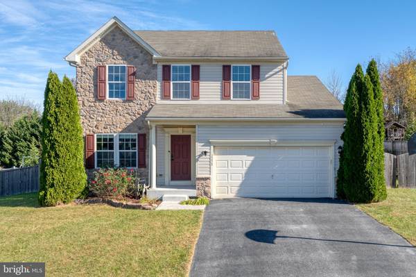 2258 WATER GARDEN DR, Hanover, PA 17331