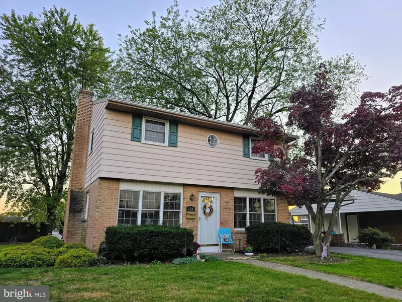 608 ROBERT ST, Mechanicsburg, PA 17055