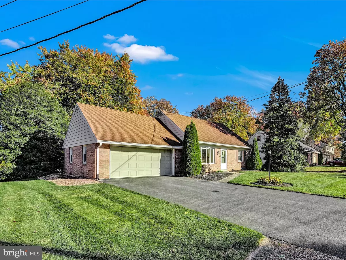 Willow Street, PA 17584,107 WOODLAWN DR