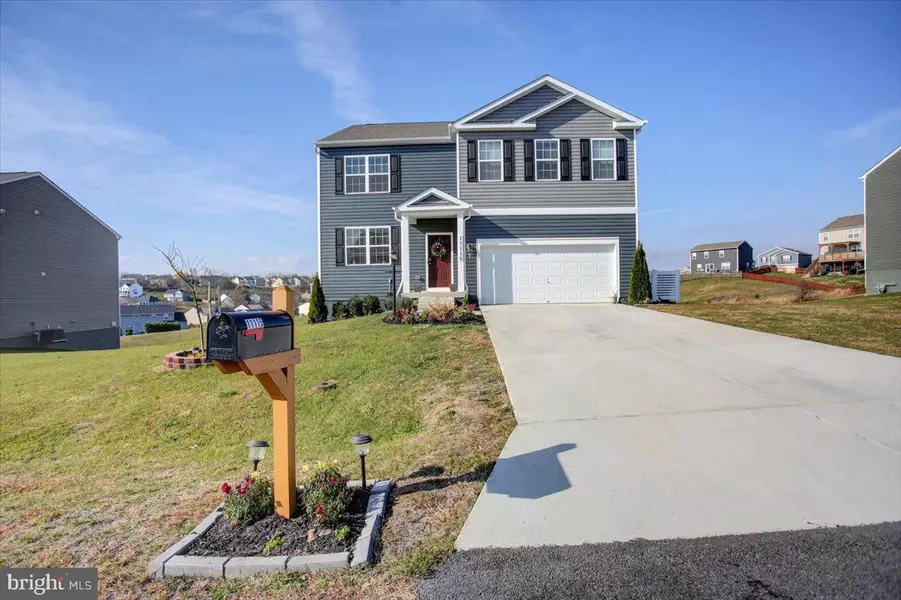 11115 CROSS FIELDS DR, Waynesboro, PA 17268