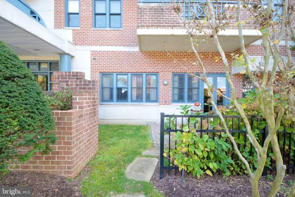 Annapolis, MD 21401,930 ASTERN WAY #106