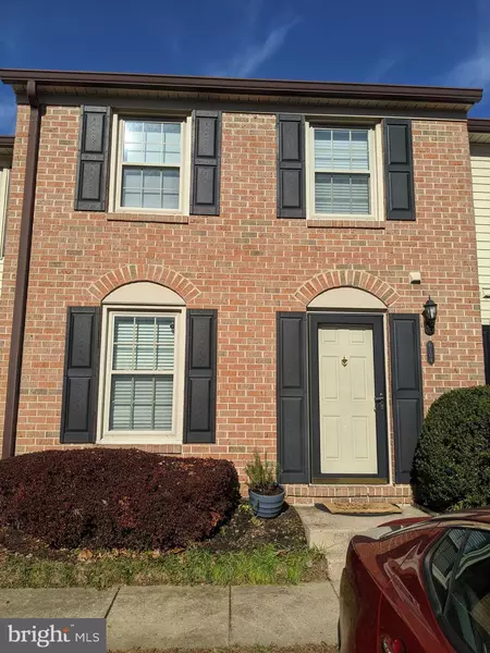 6104 DECLARATION SQ, Alexandria, VA 22312