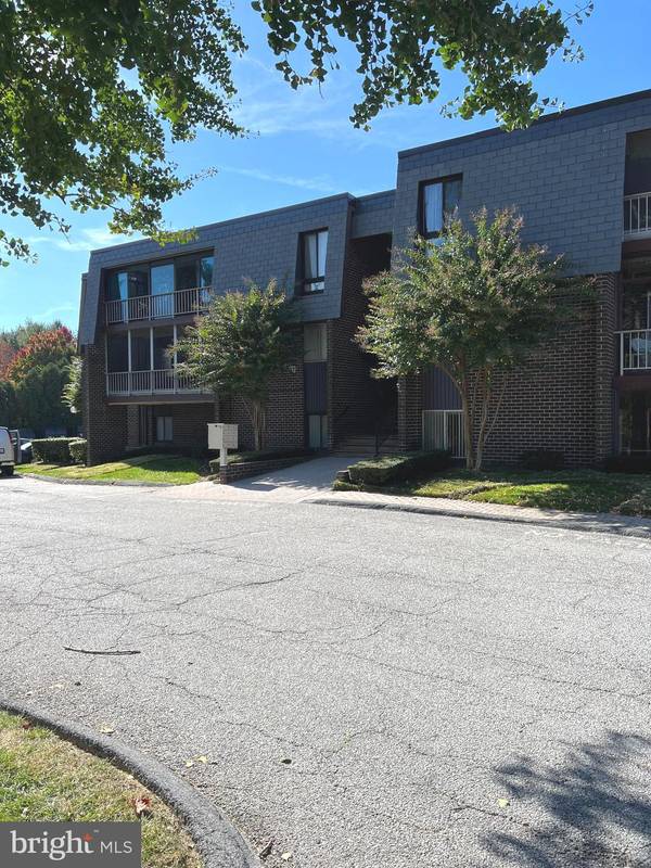 27 STONEHENGE CIR #27-10, Pikesville, MD 21208