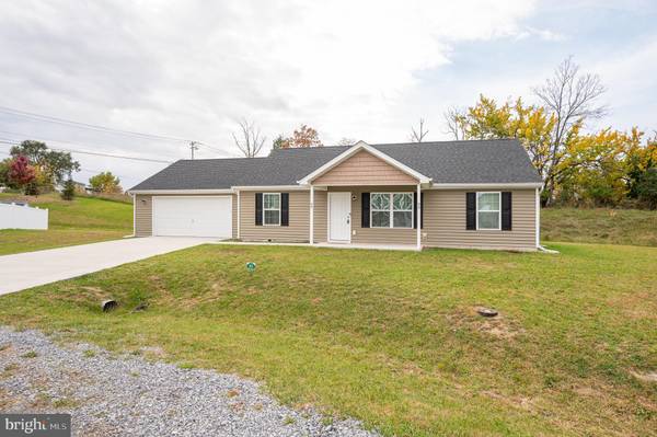 Martinsburg, WV 25405,93 BONITA PINE TRL