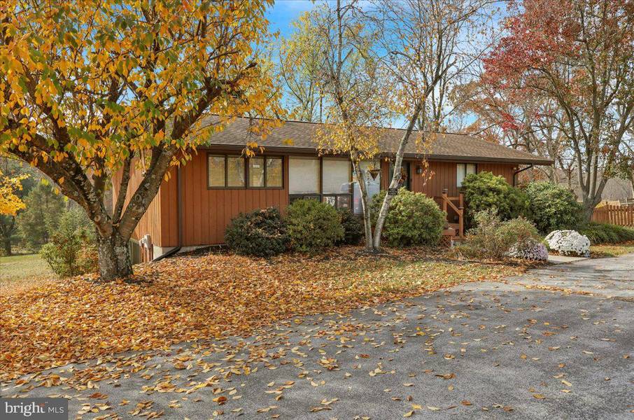 13 JAMES DR, Bernville, PA 19506