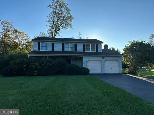 Hockessin, DE 19707,703 LORA LN