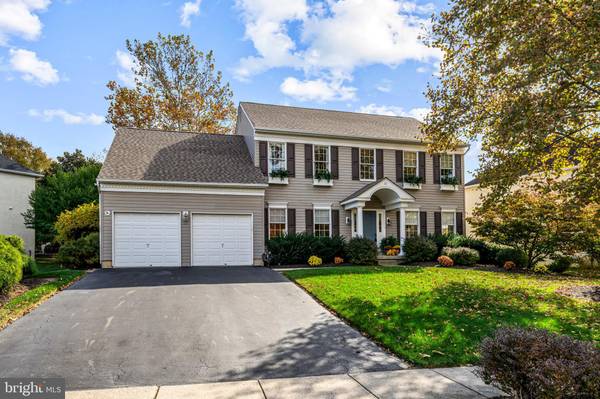 12 APPLE ORCHARD RD, Moorestown, NJ 08057