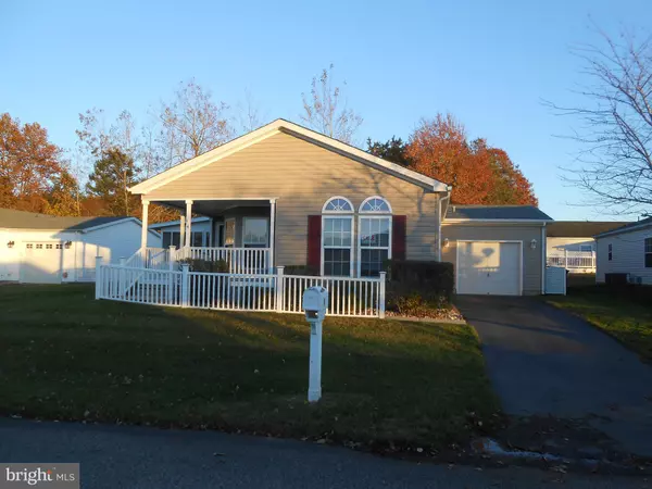 4 FORT LEE DR, Manahawkin, NJ 08050