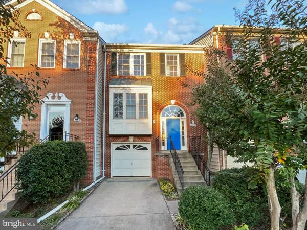 4017 DOGBERRY LN, Fairfax, VA 22033