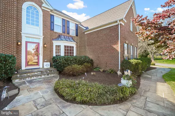 Gaithersburg, MD 20882,23605 WHITE PEACH CT