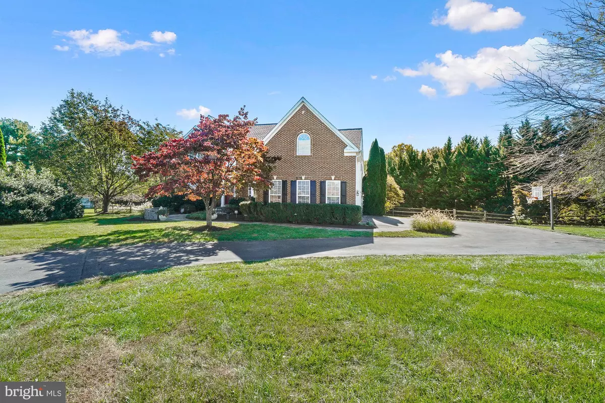 Gaithersburg, MD 20882,23605 WHITE PEACH CT