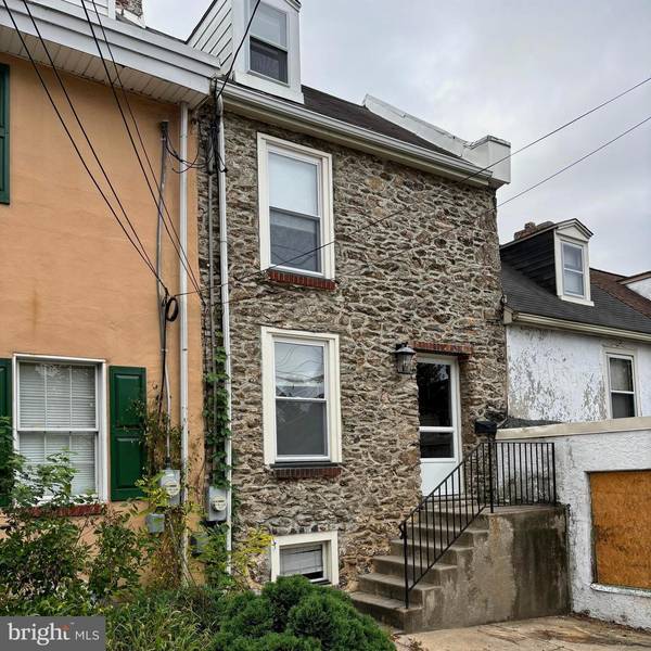 111 PENSDALE ST, Philadelphia, PA 19127