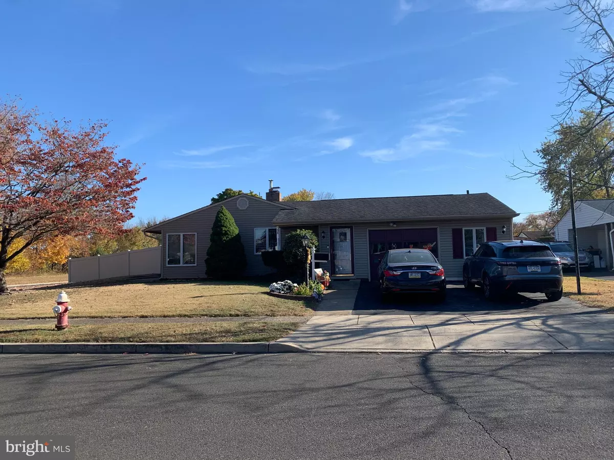 Levittown, PA 19054,58 LOCUST LN