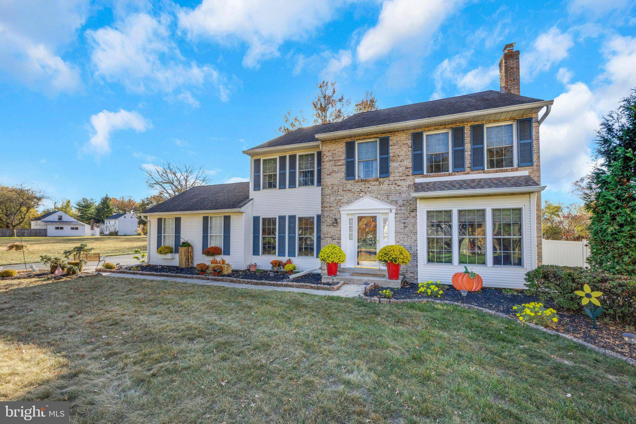 Homes for sale 1602 PENN OAK CIR, Yardley, PA 19067 MLSPABU208...